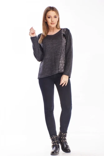 sweter z koronkowym lampasem
